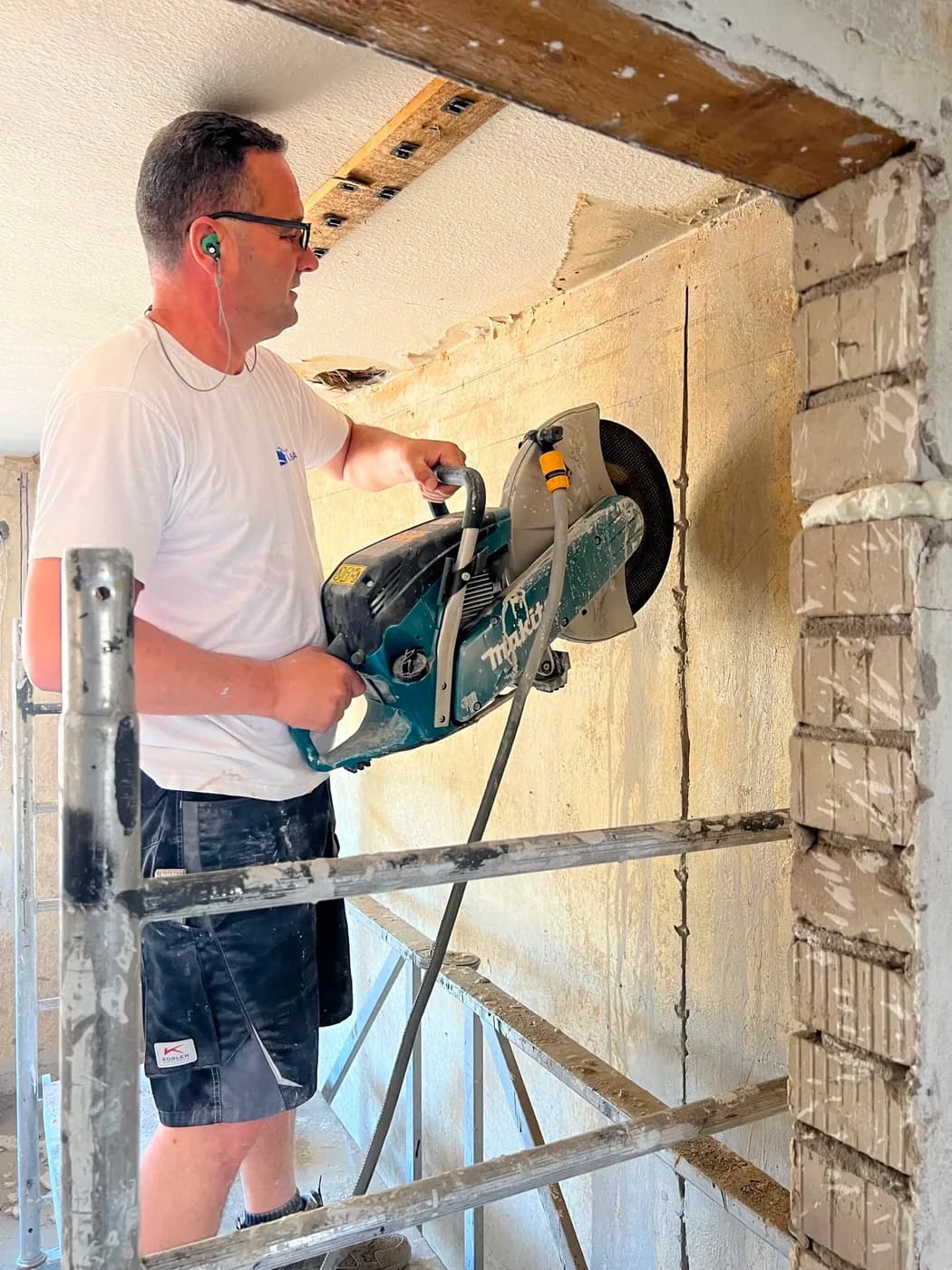 Arbeiten mit der Trennsäge