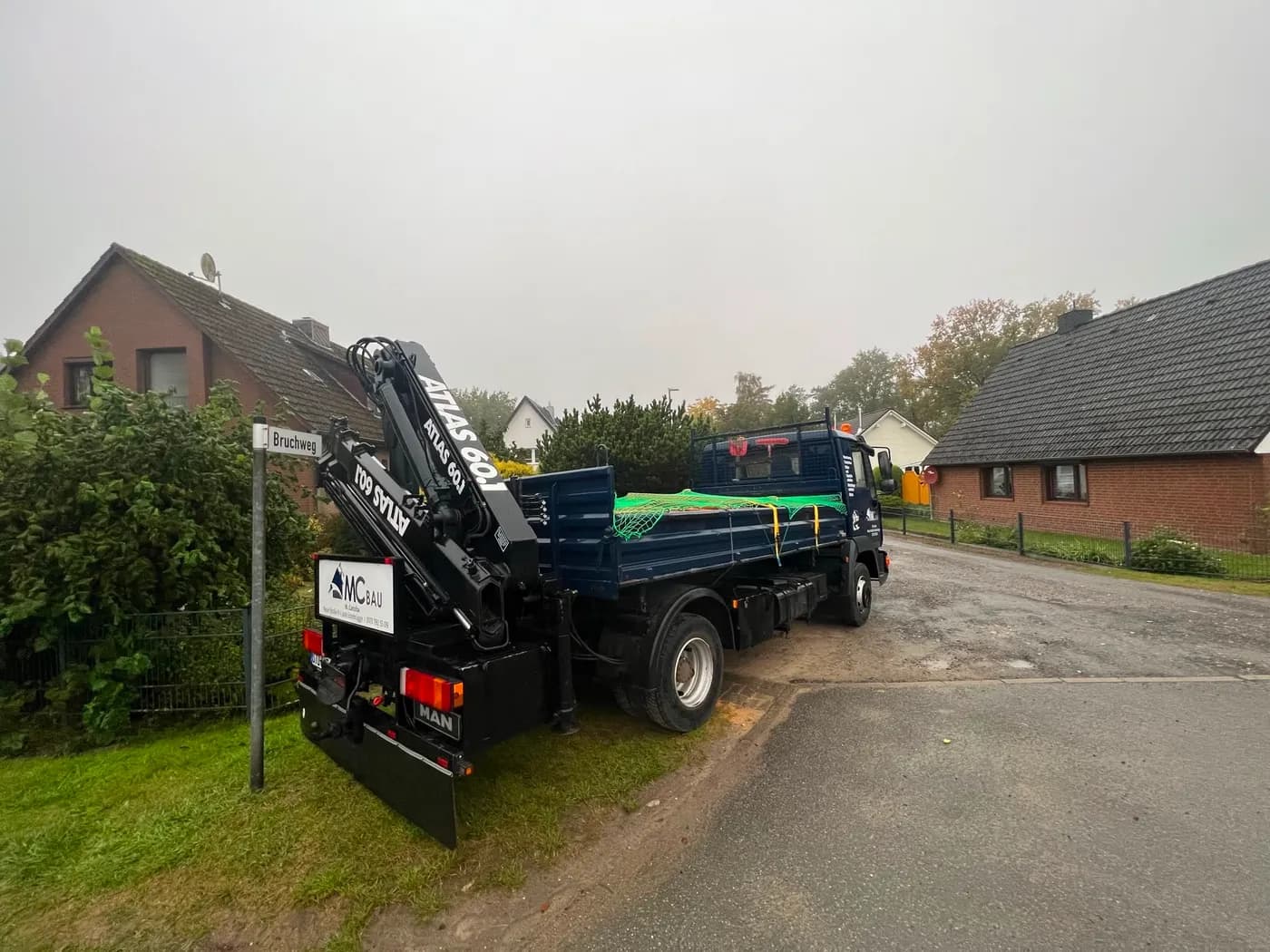 Materialtransport mit dem Kran-LKW